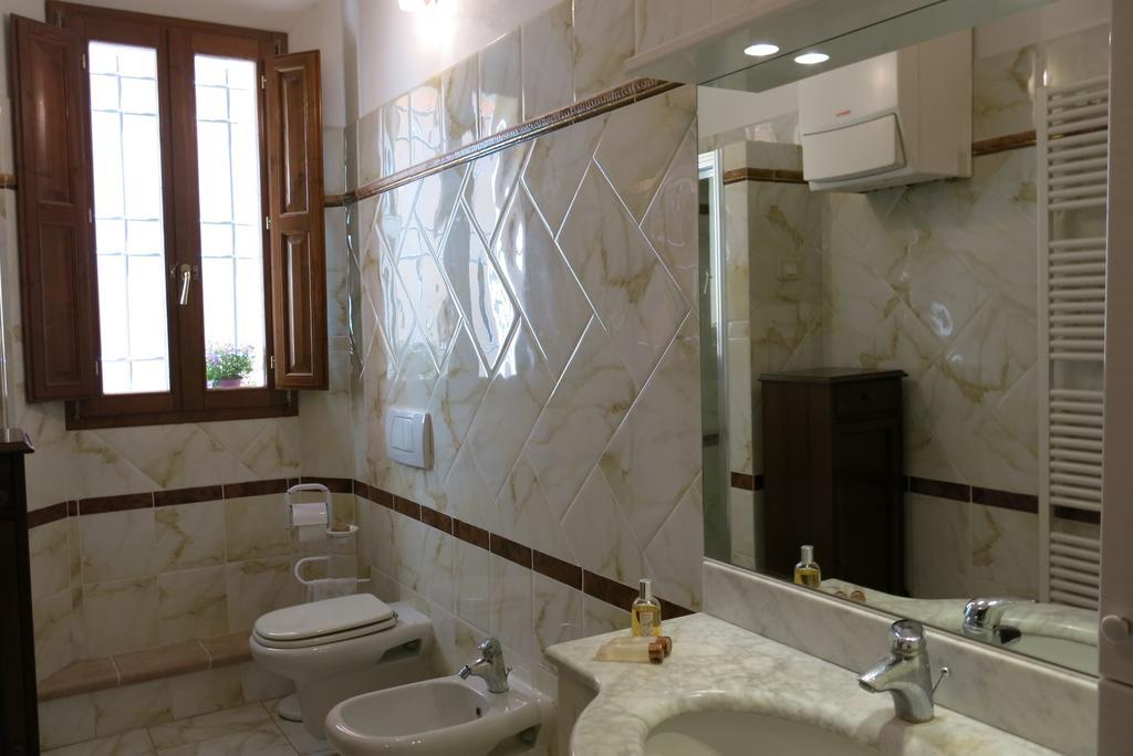 Atelier Della Castellina - Self Check In Apartamento Imola Quarto foto